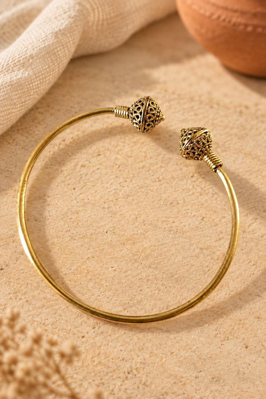 Boho-style filigree detail photo