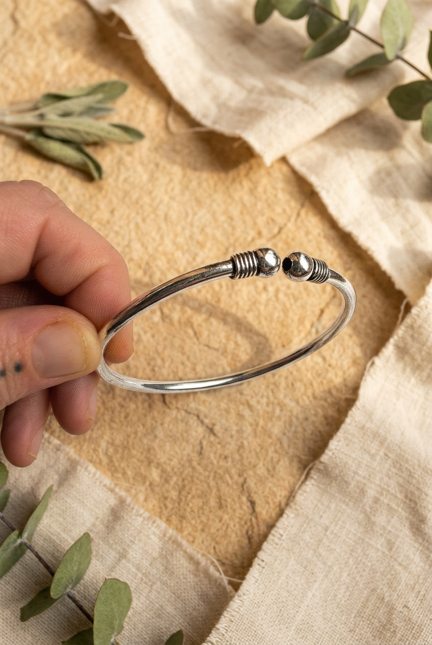 Ball-End Boho Bangle – Silver-Plated Mixed Metal