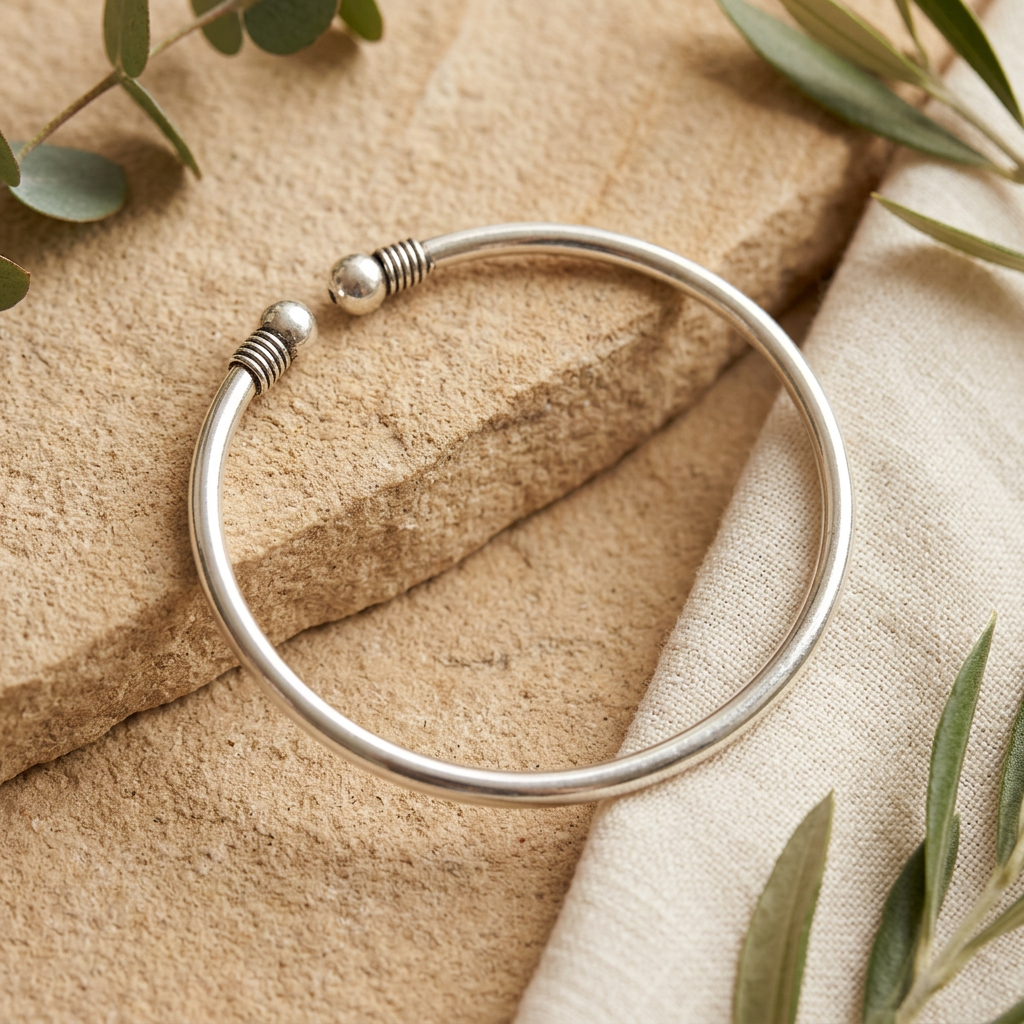 Ball-End Boho Bangle – Silver-Plated Mixed Metal