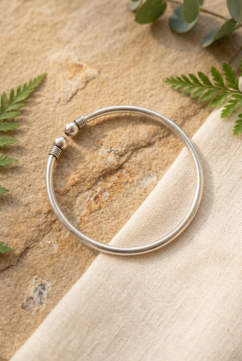 Ball-End Boho Bangle – Silver-Plated Mixed Metal